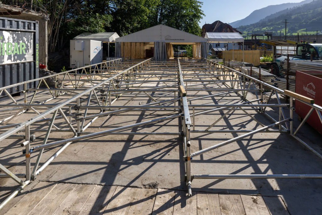 Tribühnenaufbau_14