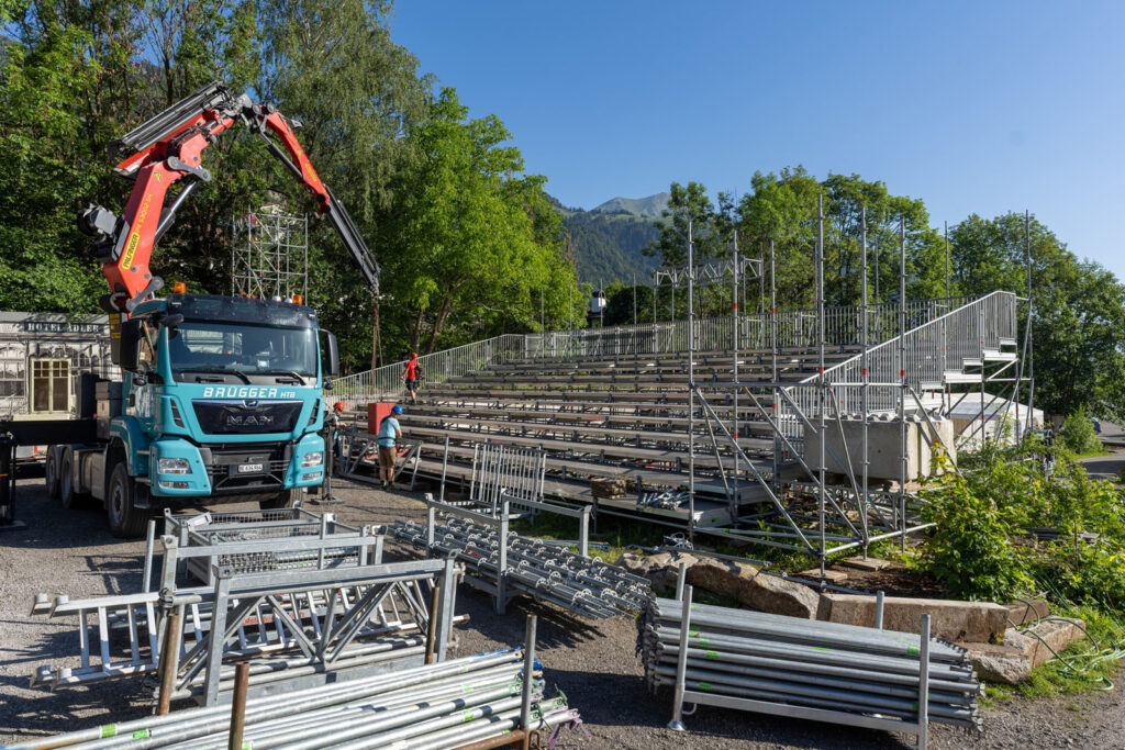 Tribühnenaufbau_16
